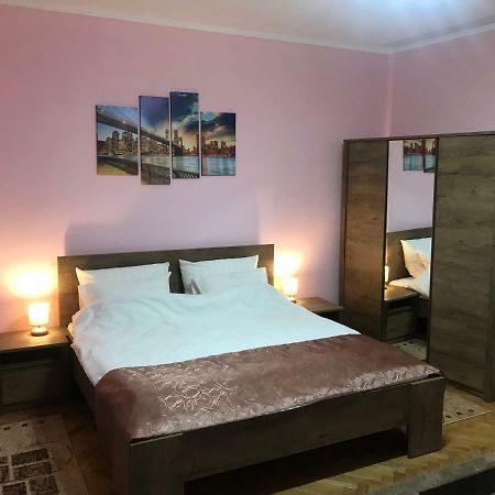 Casa Transilvania Орадеа Екстериор снимка